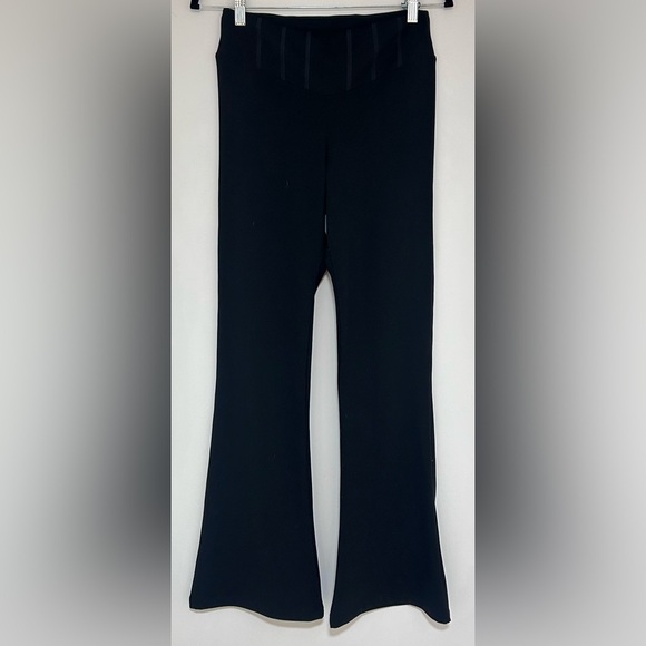 ⭐️ Pink NWOT Bootcut Black Leggings Size Large - Picture 1 of 7